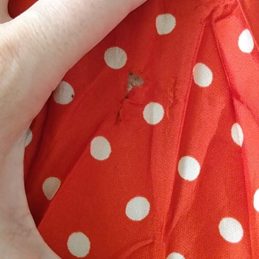 🖐️FREE🖐️Vintage Polkadot neck scarf
